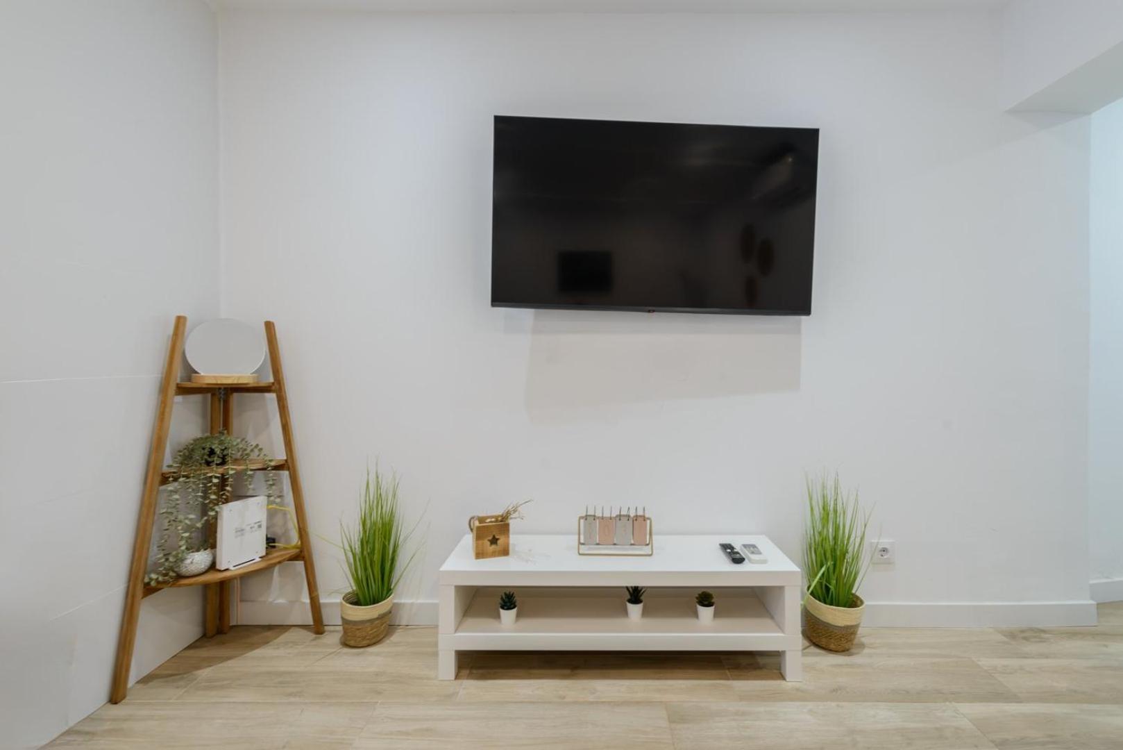 Guestready - Lindo Estudio Cerca Puerta De Toledo Madrid Exterior foto